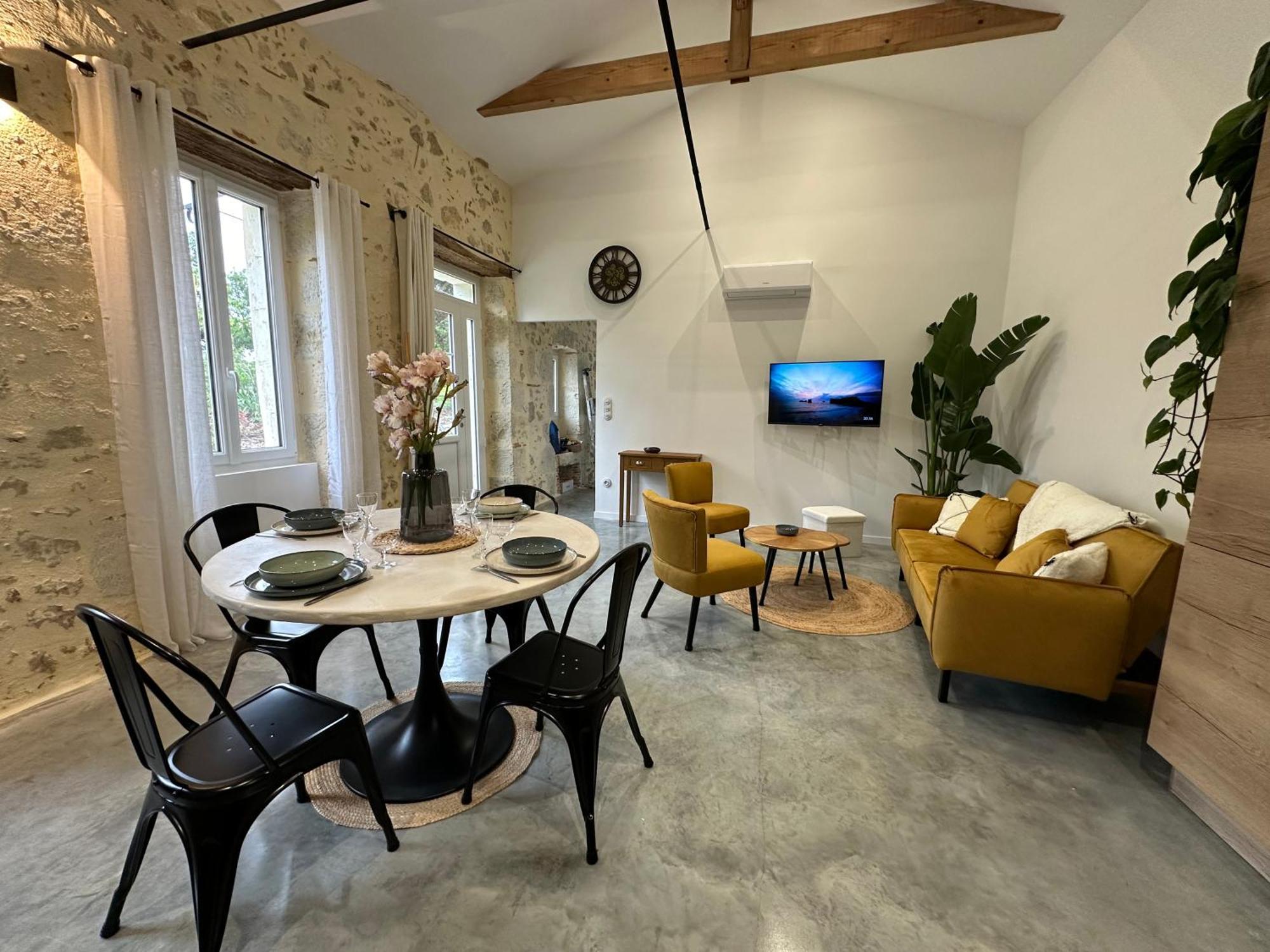 Maison De Vacances Gondrin Экстерьер фото