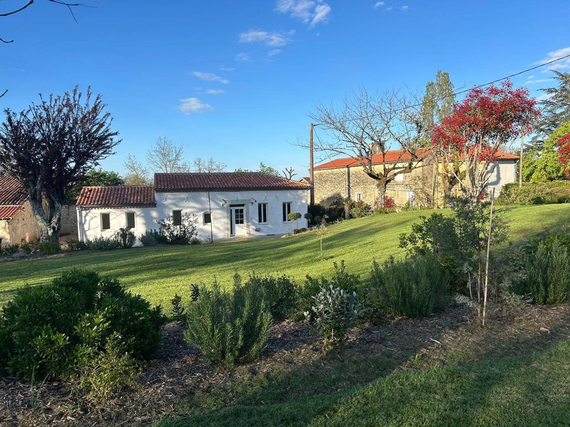 Maison De Vacances Gondrin Экстерьер фото