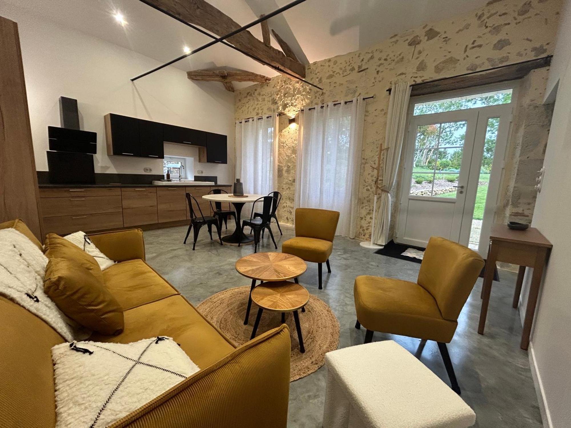 Maison De Vacances Gondrin Экстерьер фото